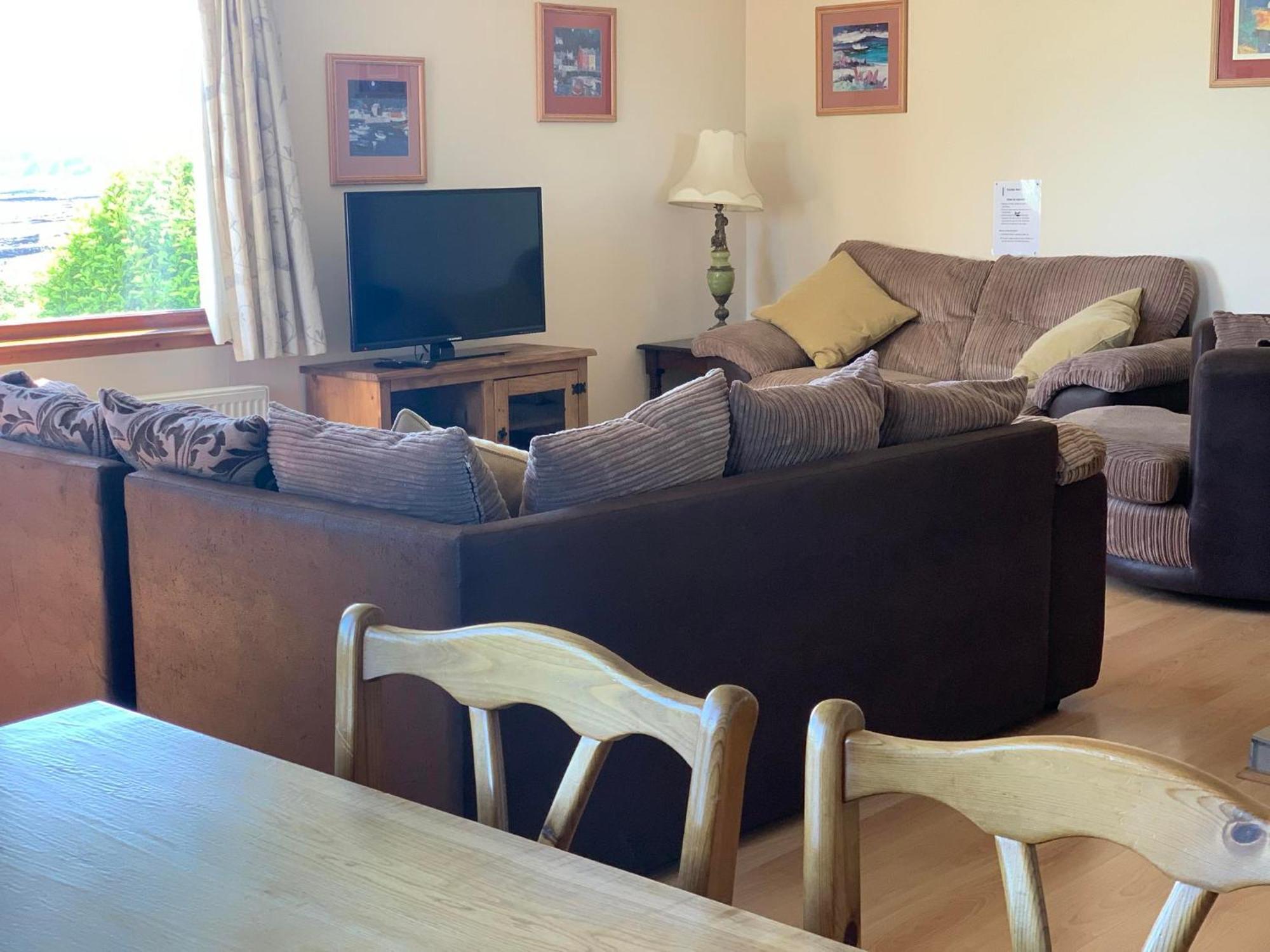 Skye Basecamp Hostel, Broadford Bay, Isle Of Skye 外观 照片