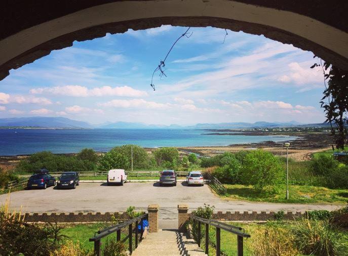 Skye Basecamp Hostel, Broadford Bay, Isle Of Skye 外观 照片